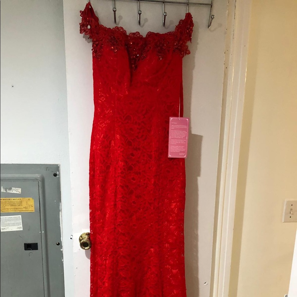 Red dress || ❤️
